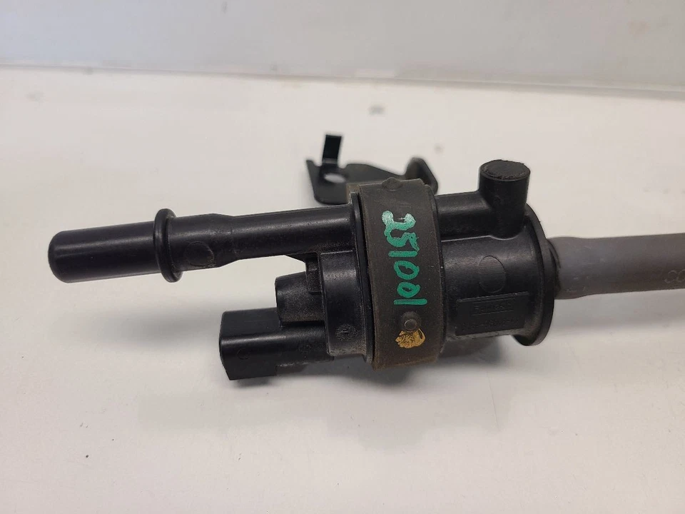 2016 Ford F150 (3.5L / AT / 4x4) Fuel Purge Control Valve PN: BL3Z9B325C - Image 2 of 4