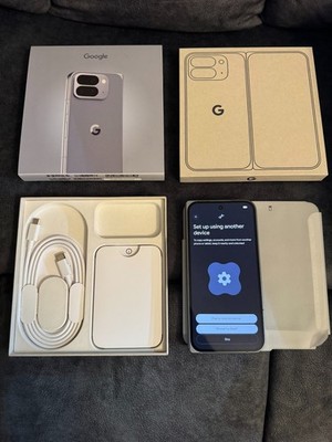 Google Pixel Fold 10   Fully Functional  Inner Screen Cracked  For Parts/Repair