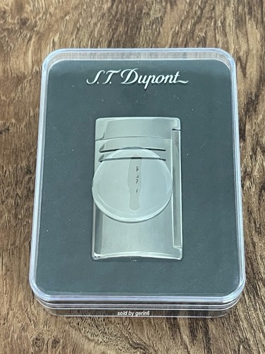 S.T. Dupont MaxiJet Lighter, Gunmetal, 020145N (20145N) New In Box - Picture 3 of 4