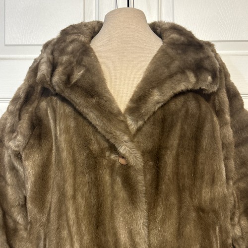 Vintage 70’s Furrage Brown Faux Fur Coat Tissavel France Women’s Lined Pockets - Bild 2 von 10
