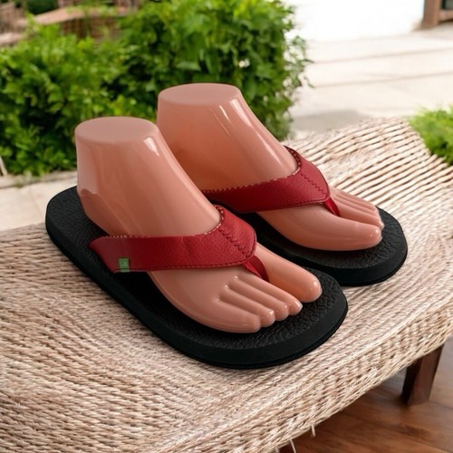Sanuk Yoga Mat Flip Flops Sandals Black Red Straps Women’s Size US 10