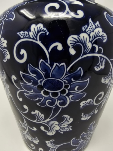 12.5 in Blue and White Porcelain Floral Temple Ginger Jar Vase, China Qing Style - Picture 5 of 7