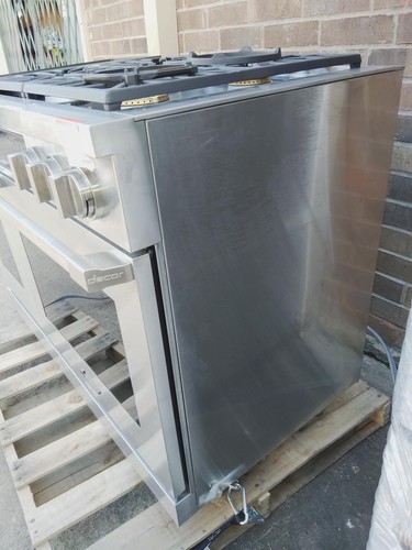 Dacor HDPR48SLP 5.2 Cu. Ft. Double Oven Convection Range, LP Stainless Steel - Picture 9 of 14