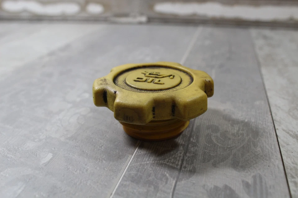 Tapa de llenado de aceite de motor Subaru Legacy 2.5 1996-1999 OEM Foto 4 de 4