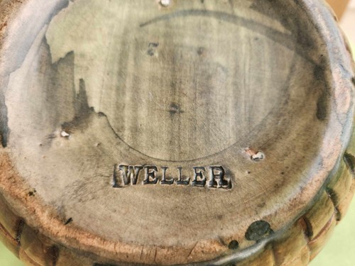 Weller Pottery Flemish Line Tub with Die Impressed Mark. Circa 1910-1925. - Picture 13 of 16