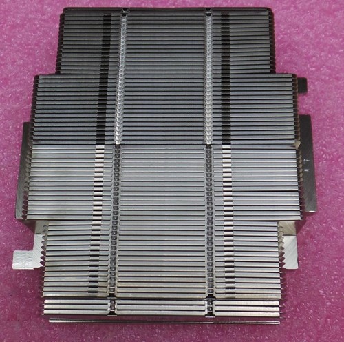 DISSIPATORE DI CALORE RAFFREDDAMENTO CPU ORIGINALE OEM per DELL POWEREDGE R610 0TR995 - Foto 1 di 2