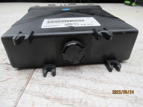1990 VW 1.8L California Digifant ECU ECM Engine Computer 037906023 - Picture 10 of 10