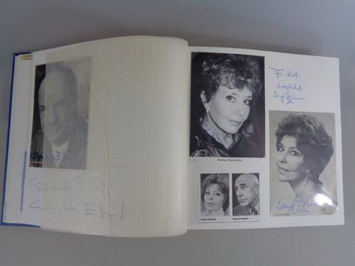 Album Autografi Collezione Carte Autografe Dediche e Altro (7449/1066) - Foto 5 di 24