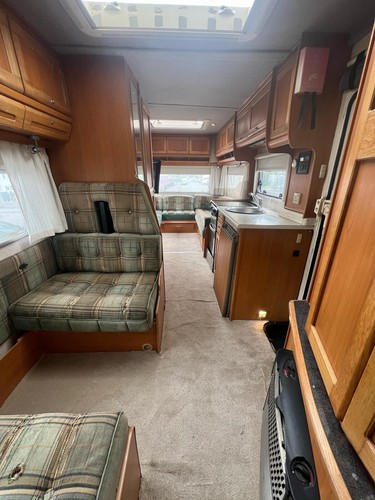 motorhomes - Picture 11 of 20