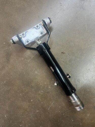 Jaguar XKE E-Type Series 2 & 3 Original Upper Steering Column mrw102 - Picture 2 of 4