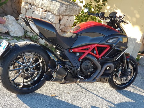 FIANCHETTI LATERALI PUNTALE RADIATORE INFERIORE CARBONIO DUCATI DIAVEL 1200 - Imagen 7 de 7