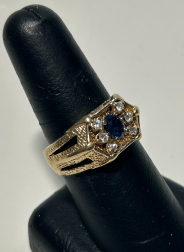 (MA6) Anello uomo in oro giallo 10 kt con sigillo zaffiro naturale e diamanti 8,5 grammi - Foto 6 di 9