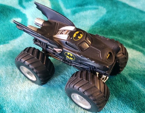 SCEGLI TRA AMPIA SELEZIONE DI MONSTER JAM TRUCKS - Foto 26 di 38