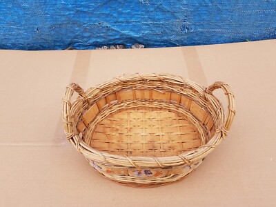 Vintage Obstkorb aus geflochtenem Rattan oval - leicht mit zwei Griffen