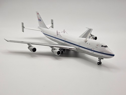 Patriot 1:400 NASA Boeing 747-100 SCA N905NA + Space shuttle endeavour model - Picture 6 of 14