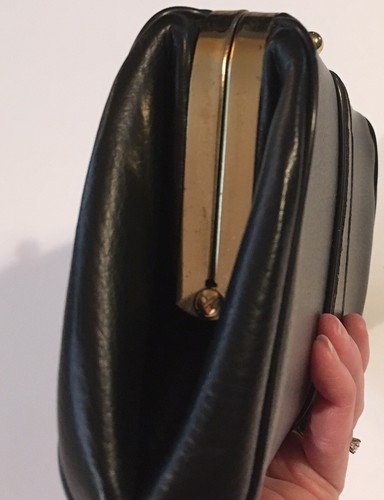 Clutch - Women’s - Black With Gold Tone Hardware - Looks Vintage - Picture 5 of 10