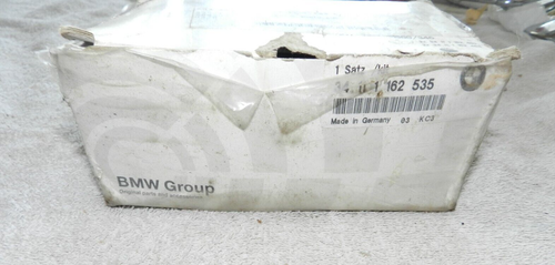 BMW E36-E34-E32-Z3 M brake pads front NEW GENUINE 34111162535 - Picture 1 of 3