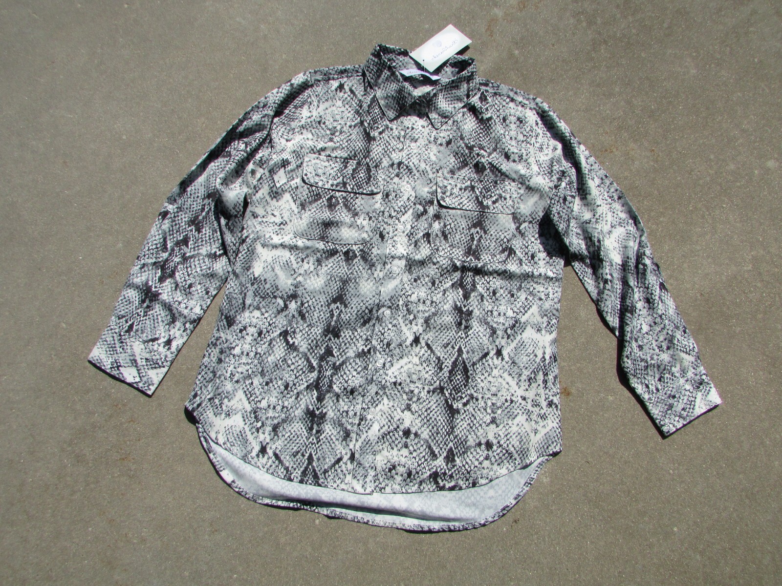 Picture 2 of 5