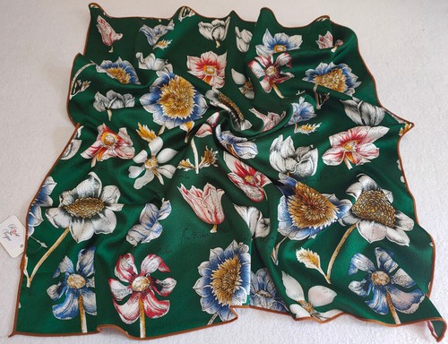 Luxury Head Square Silk Scarf,Ellegant Flowers Collection Patterned,65cmx65cm - Picture 4 of 12