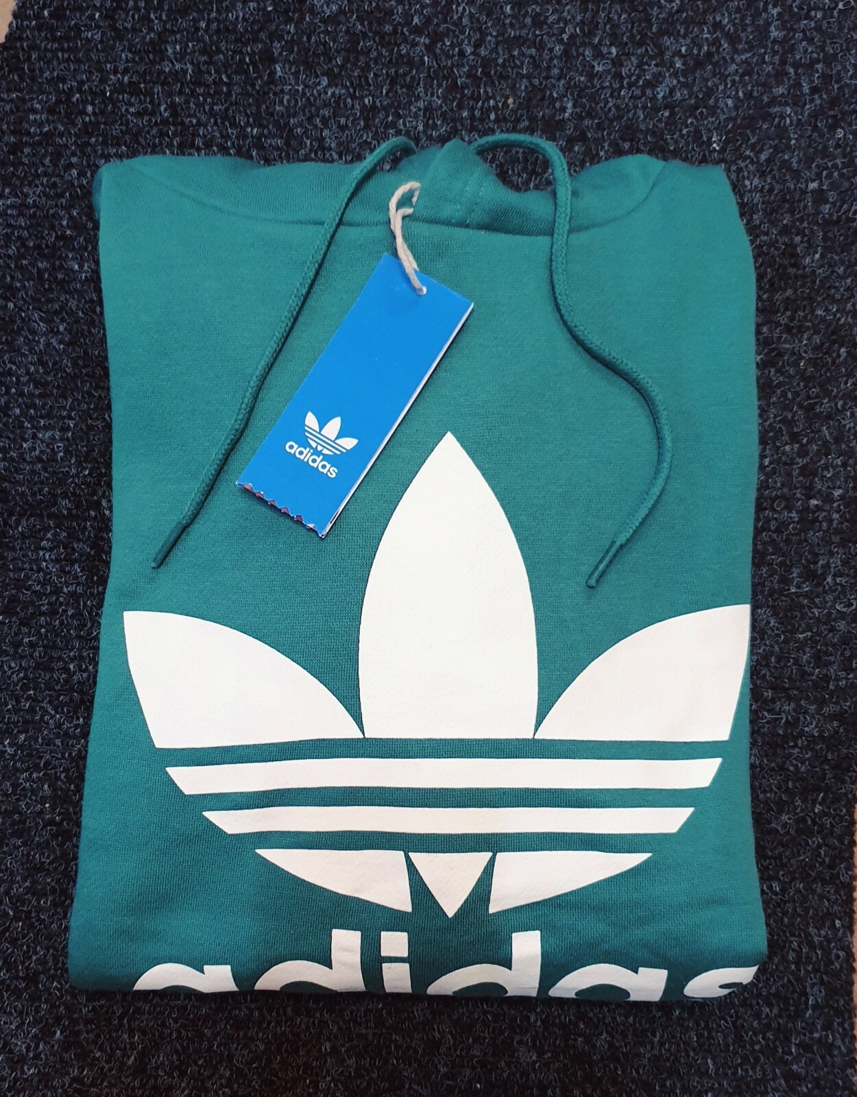 adidas Originals TNT Trefoil Crewneck Sweatshirt Green Night adidas Originals TNT Trefoil Crewneck Sweatshirt Green Night