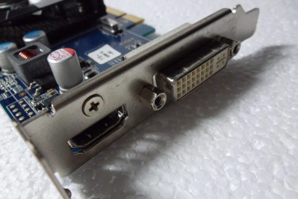 Dell ATI Radeon HD 4350 PCIe Graphics Card 512MB DDR2 DVI HDMI 64-Bit SFF P003P - Image 3 of 4
