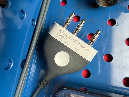 Karl Storz Bi-Polar Resectoscope Set 26Fr w/Autoclavable 4mm Telescope 30° & 70° - Picture 11 of 22