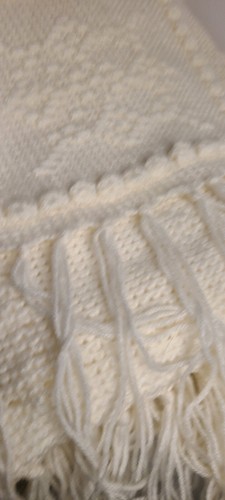 Crochet Bobbles White Colord Decorative Blanket Snowflakes 70" L X 62" W - Picture 7 of 9