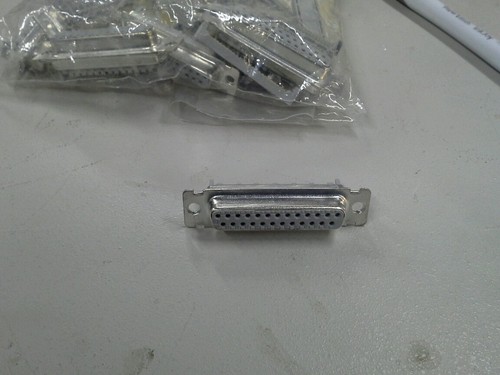 3M, 46F 4832, 8325-6000 D sub connector - Picture 2 of 4