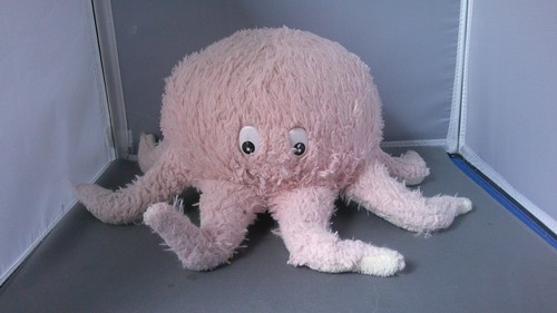 Zerdrückbarer rosa Plüsch-Oktopus 15 Zoll Stofftier Meeresbewohner weich EUC - Bild 1 von 5