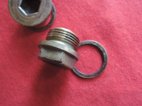 ALFA ROMEO 2000 GTV/DIFERENCIAL ARAÑA PLACA DE CUBIERTA INFERIOR Y TAPÓN DE DRENAJE - Imagen 6 de 9