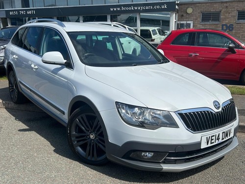 2014 Skoda Superb 2.0 TDI Tour de France 4WD Euro 5 5dr ESTATE Diesel Manual - Picture 12 of 24