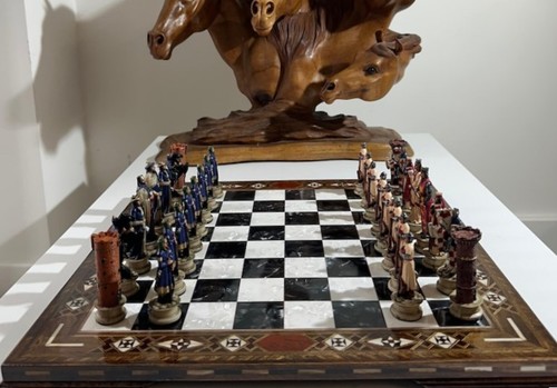 Luxury Chess Set Chessmen Crusaders Hand Painted Solid Inlaid Board, Gift Ideas - Picture 9 of 10