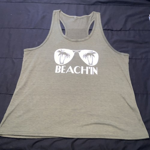 Woman’s tank top green size extra large