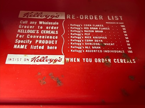 VINTAGE KELLOGS CEREAL DISPLAY CASE ALL PLASTIC, APR. 25” X 20” X 8” INCHES - Picture 9 of 24