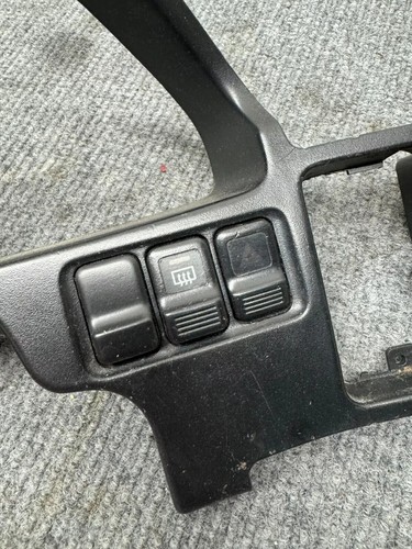 1990-1993 ACURA INTEGRA DASH PANEL GAUGE CLUSTER BEZEL SURROUND TRIM & VENTS OEM - Picture 5 of 13
