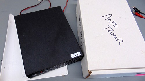 LDG AT-200 PRO 200 Watt Auto Tuner Includes Manual AT200PRO MINT in Original Box - Zdjęcie 4 z 5