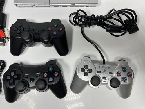 Consola Sony PlayStation 2 Slim Platinum Plateada ENORME PAQUETE ACCESORIOS NUEVOS LEER - Imagen 4 de 21
