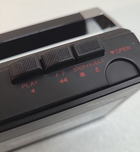 Reproductor de casete estéreo AM/FM internacional de colección SUPER DELGADO ¡funciona SUPER RARO! - Imagen 11 de 23