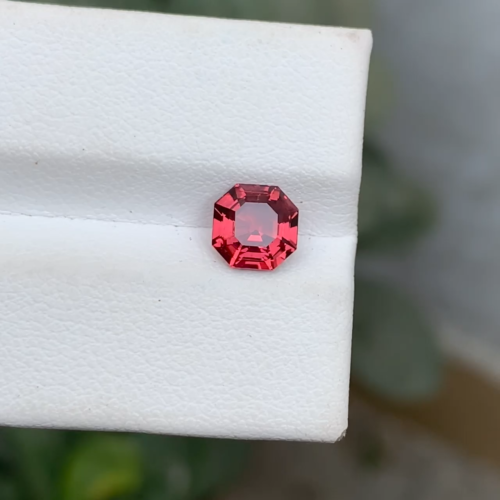 Natural Pink Color Malaya Garnet 1.80 Crt Beautiful Octagon Shape Gemiphy Stones - Video 1 of 1