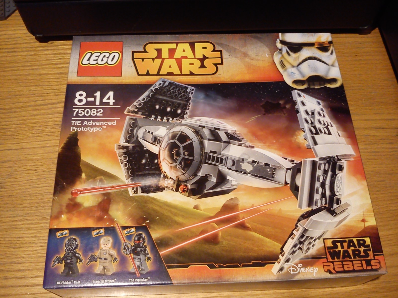 Lego Star wars 75082 TIE Advanced Predotype (Neuf & Scellé) Lego Star wars 75082 TIE Advanced Predotype (Neuf & Scellé)