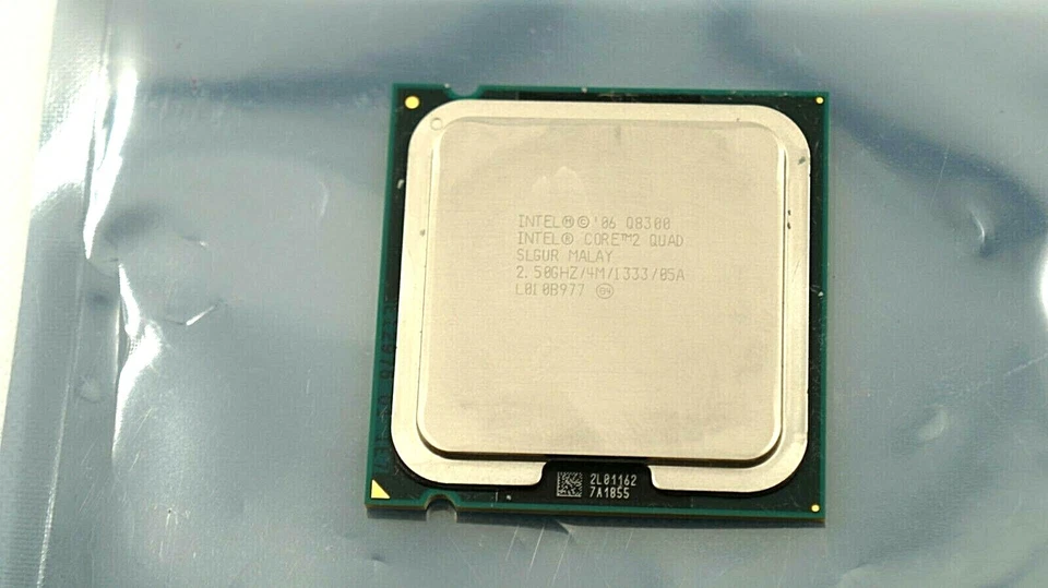 Intel Core 2 Quad Q8300 2.5GHz / 4MB Cache / 1333FSB  SLGUR - Image 4 of 4