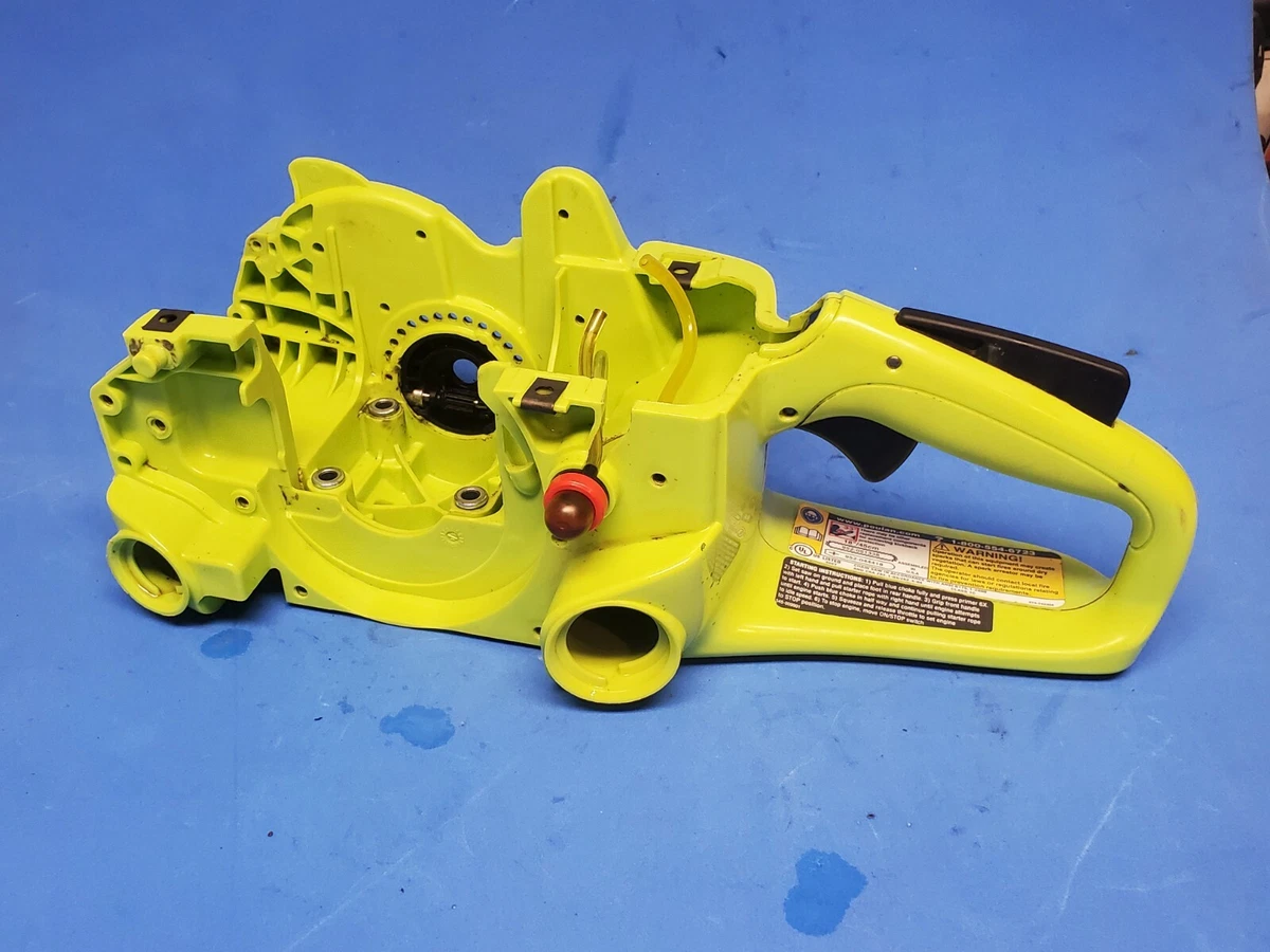 Poulan P4018 WT Wild Thing Chainsaw Engine Base Saddle w Tank Throttle Assy