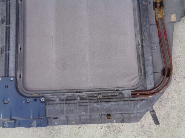 BMW 525i E34 1989 marco de montaje de techo corredizo con cubierta de elevación deslizante y pantalla OEM Foto 3 de 4