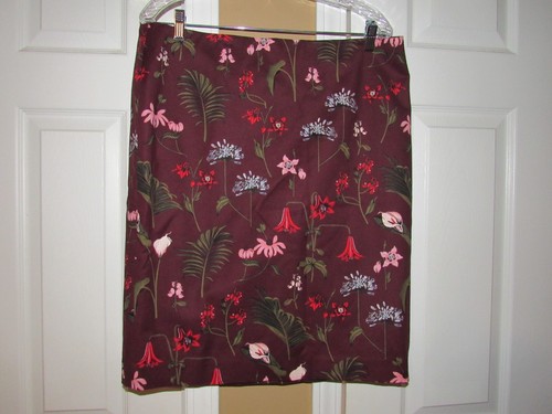 $ 79 Neu mit Etikett neu Ann Taylor Factory Damenrock 14 burgunderrot Blumenmuster Baumwollmischung Linie