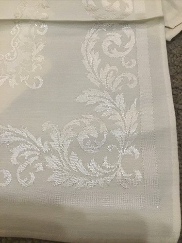 Linen Ivory Tablecloth 98"x60" and 12 -17” x 17”Napkins - Picture 7 of 9