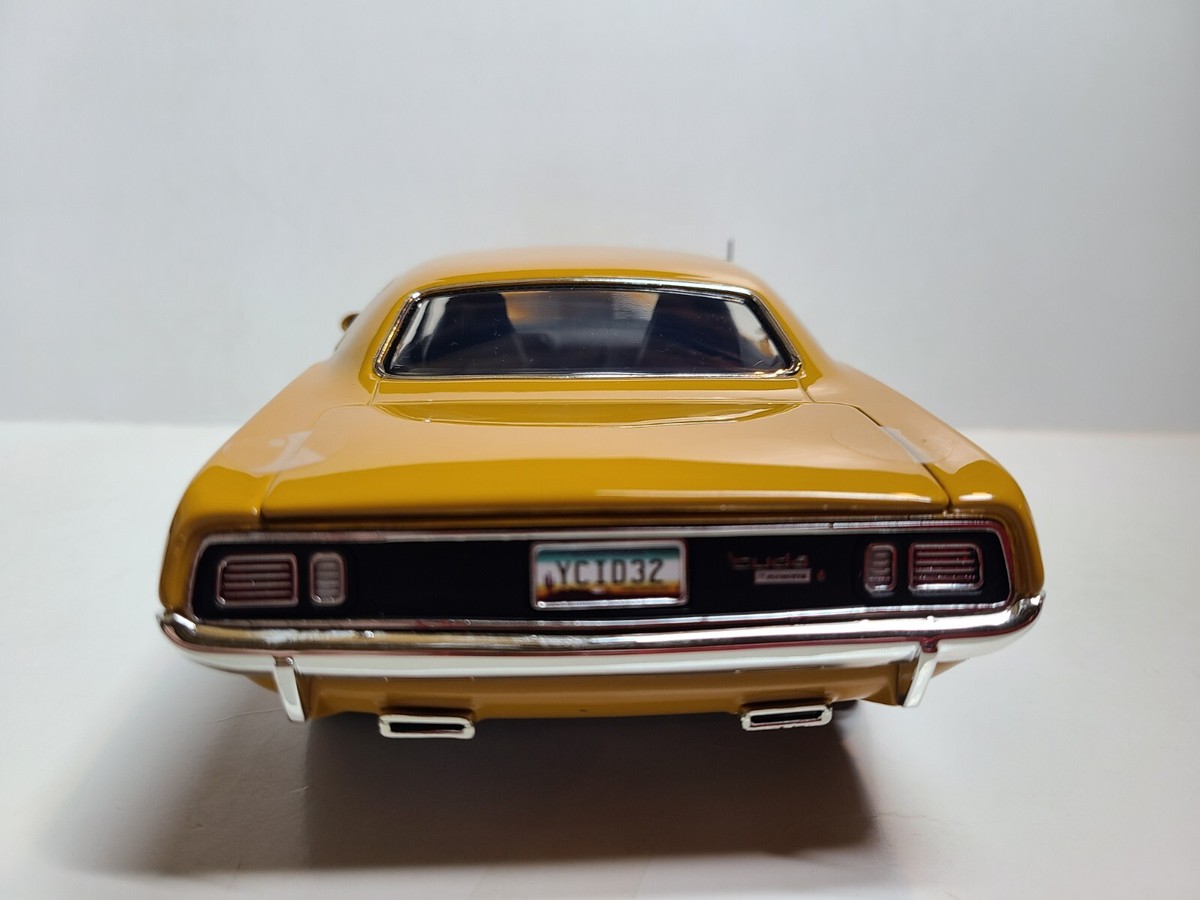 1971 PLYMOUTH CUDA 340 BAHAMA YELLOW YCID 1:18 SCALE LE 1