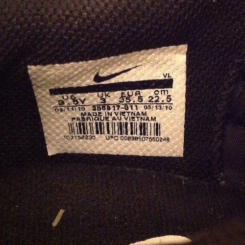 Nike 3 1/2 Youth cleats - Picture 3 of 12