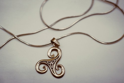 Sterling Silver 925 Pendant Necklace Celtic Knot 4.74g - Picture 4 of 5