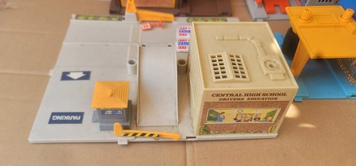 Vintage 1982 Hot Wheels Builder Set 2 Car Wash, Auto Body SHOP - Picture 2 of 11