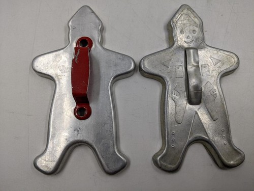 Pair Gingerbread Man Cookie Cutter – Vintage Aluminum - Picture 1 of 2